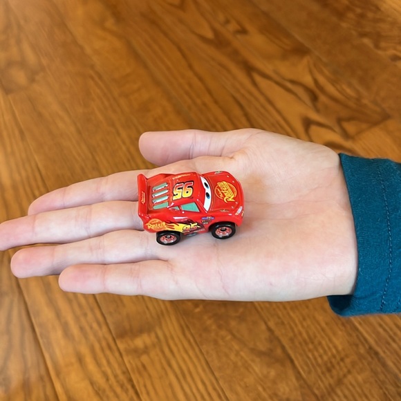 Disney Cars Mini Diecast Metal, lot of 33 - Picture 6 of 7